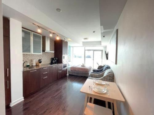 Downtown Suites Toronto Exterior foto